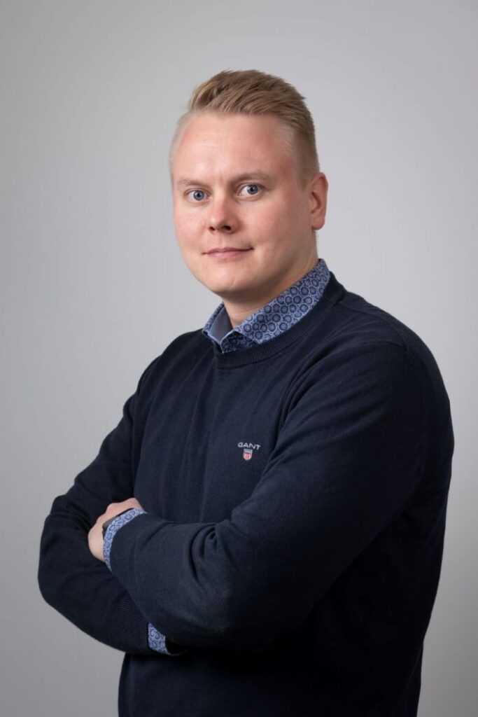 Vasiljev Tomi-2 (002) (1)